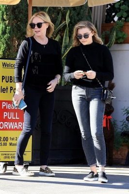 Enjoys_a_lunch_with_her_family_at_Il_Pastaio_in_Beverly_Hills2C_CA_281129.jpg