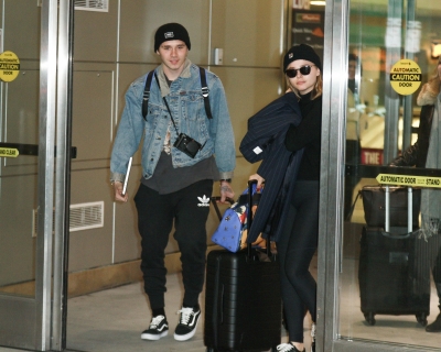 Spotted_at_JFK_Airport_with_Brooklyn_Beckham_in_NYC_281029.jpg