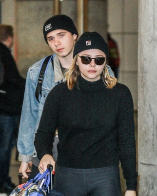 Spotted_at_JFK_Airport_with_Brooklyn_Beckham_in_NYC_281529.jpg