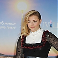 Chloe-Moretz_-Paying-Homage-Photocall-at-42th-Deauville-US-Film-Festival--01.jpg