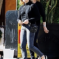 Enjoys_a_lunch_with_her_family_at_Il_Pastaio_in_Beverly_Hills2C_CA_282029.jpg