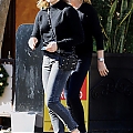 Enjoys_a_lunch_with_her_family_at_Il_Pastaio_in_Beverly_Hills2C_CA_282129.jpg