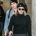 Spotted_at_JFK_Airport_with_Brooklyn_Beckham_in_NYC_281529.jpg