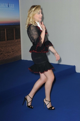 Chloe-Moretz_-Paying-Homage-Photocall-at-42th-Deauville-US-Film-Festival--10.jpg
