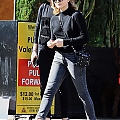 Enjoys_a_lunch_with_her_family_at_Il_Pastaio_in_Beverly_Hills2C_CA_281729.jpg