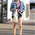 Keeps_it_casual_while_stopping_by_a_CVS_pharmacy_in_Studio_City2C_CA_28629.jpg