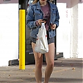 Keeps_it_casual_while_stopping_by_a_CVS_pharmacy_in_Studio_City2C_CA_28829.jpg