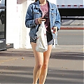 Keeps_it_casual_while_stopping_by_a_CVS_pharmacy_in_Studio_City2C_CA_28929.jpg