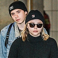 Spotted_at_JFK_Airport_with_Brooklyn_Beckham_in_NYC_28629.jpg